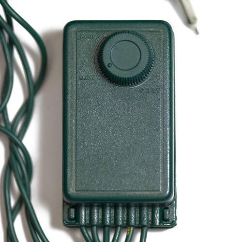 140 Clear Chasing Lights, Green Wire, 4" Spacing