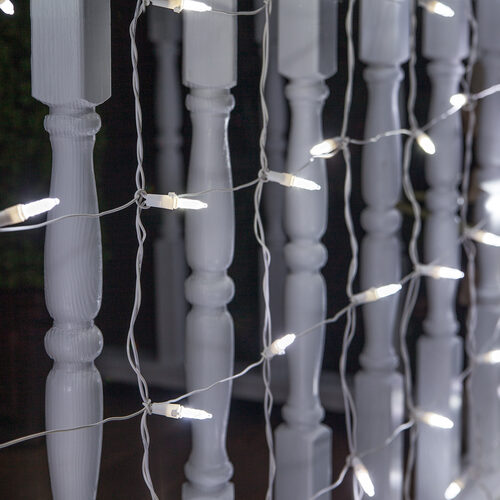 4' 6' M5 Cool White M5 LED Christmas Net Lights, 100 Lights on White Wire