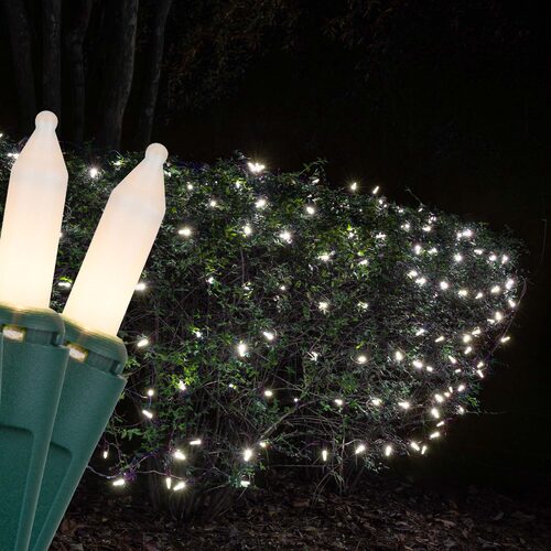 4' 6' Mini White Frost Mini Christmas Net Lights, 150 Lights on Green Wire