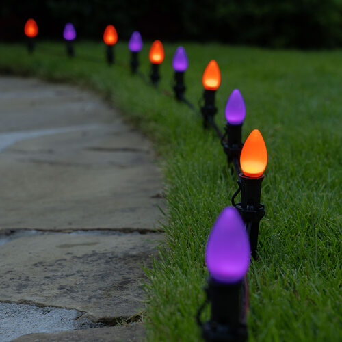 C7 Orange / Purple Smooth OptiCore Halloween Pathway Lights, 50 Lights, 5 Inch PathPRO TM Stakes, 50'